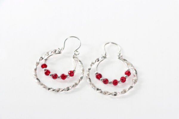 Argollas con circones rojos