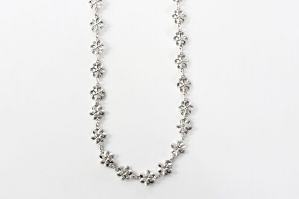 Collar de flores