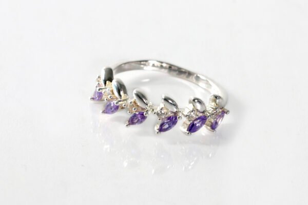 Anillo hojas circones
